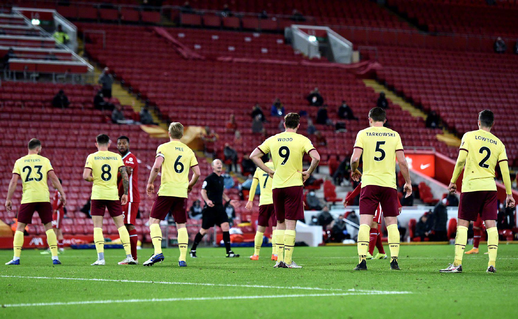 也使他成為 也使他成為